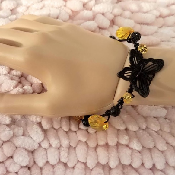 Black Wire Wrapped Butterfly Yellow Bead Bracelet - Picture 5 of 5